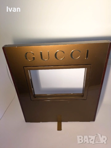 Голяма рекламна стойка щанд GUCCI с крило за снимка, снимка 12 - Стелажи и щандове - 53471814