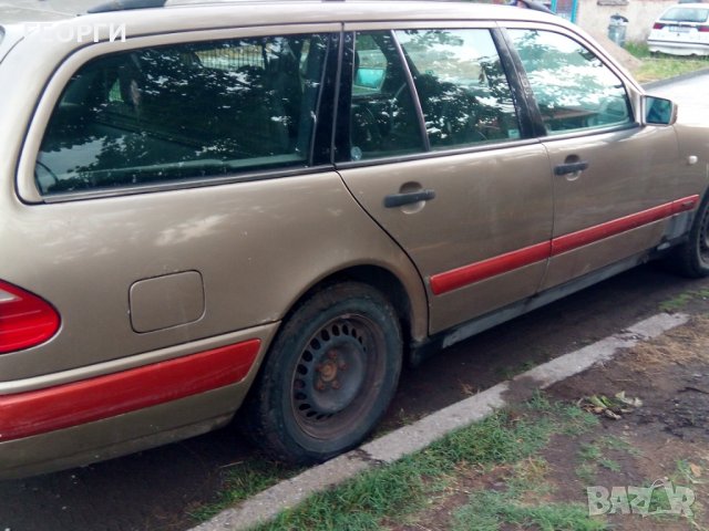 Mercedes e290, снимка 8 - Автомобили и джипове - 33208384