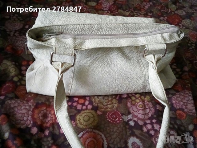 Дамска чанта, снимка 3 - Чанти - 37867859