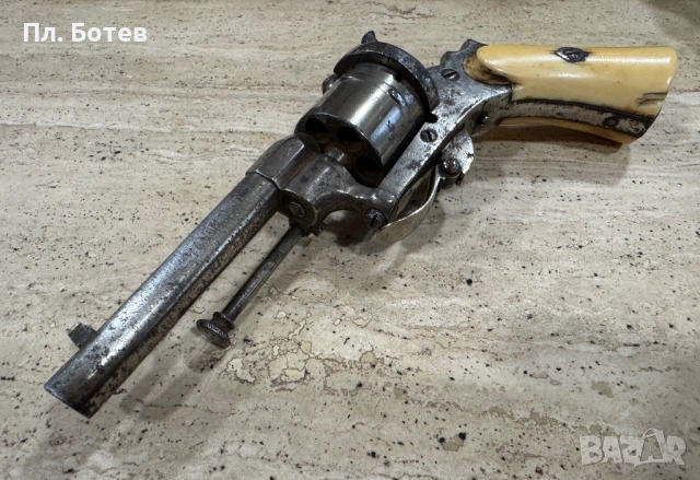 Стар револвер, снимка 5 - Антикварни и старинни предмети - 53249876
