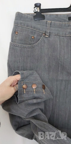 Три различни броя / Дамски маркови дънкови бермуди "AWG Mode center sure", "safran" и "Authentic" , снимка 10 - Къси панталони и бермуди - 53281371