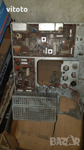 Стара електроника, снимка 12 - Антикварни и старинни предмети - 53444375