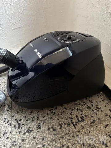 Прахосмукачка с Торба Siemens VBBS607V00, 700W, 4L!