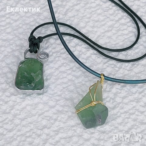 Колиета със суров зелен флуорит, снимка 3 - Колиета, медальони, синджири - 44103196