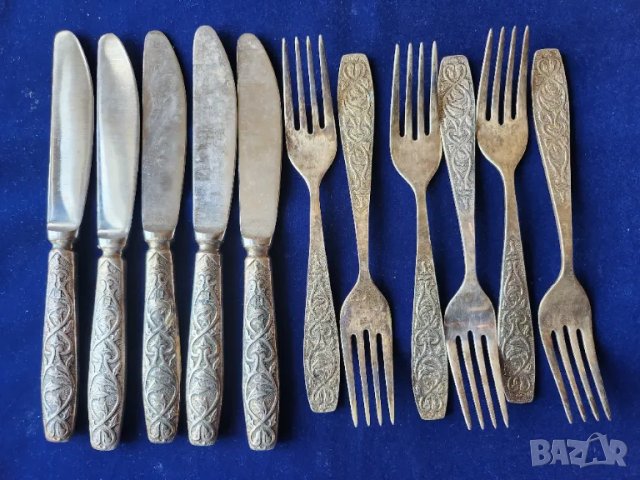  прибори от мелхиор : посребрени вилици и ножове, рядък красив модел, с релефни детайли, от СССР