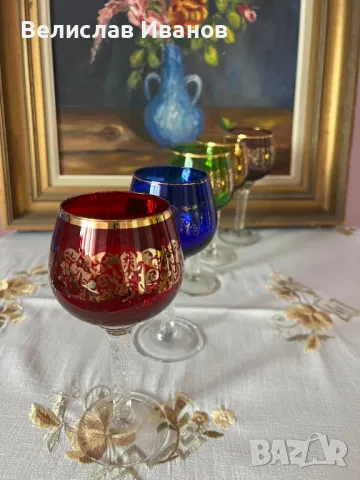 Великолепни италиански кристални чаши в различни цветове със златни орнаменти от 1970г. , снимка 17 - Колекции - 49934481