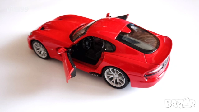 Bburago 2013 SRT Dodge Viper GTS - Мащаб 1:32, снимка 3 - Колекции - 52898440