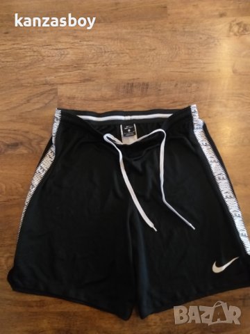 Nike Football shorts - мъжки футболни шорти С, снимка 3 - Спортни дрехи, екипи - 44052307