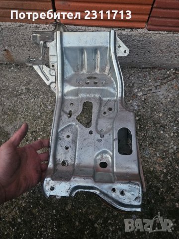 Стойка за инвертор на  Тойота Ярис Хибрид след 2017 г , снимка 6 - Части - 43787738