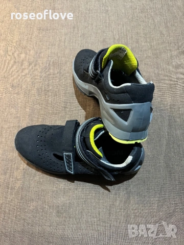 UVEX работни олекотени немски обувки 44 номер, снимка 2 - Други - 53236234