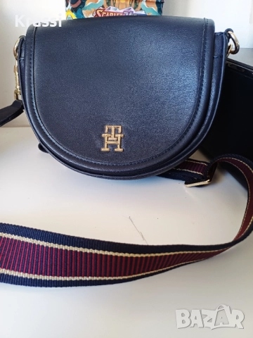 Синя чанта Tommy Hilfiger , снимка 2 - Чанти - 52954618