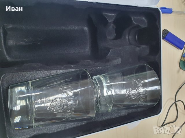 Метална кутия с две чаши Jim Beam , снимка 4 - Колекции - 43960482