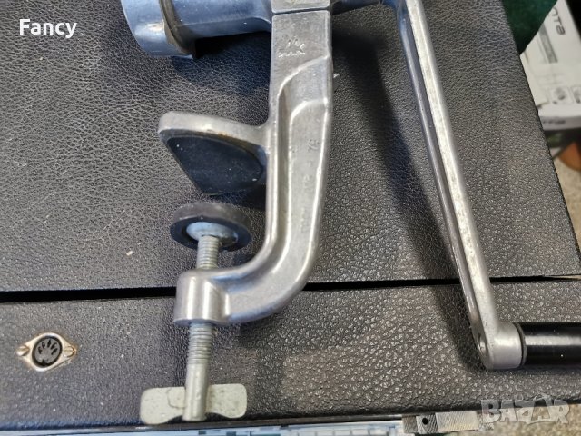 Руска машинка за мелене месо, снимка 9 - Месомелачки - 43544373