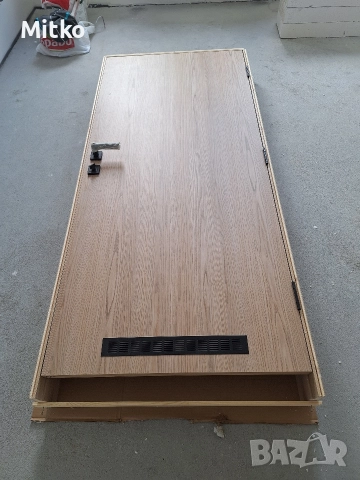 Интериорна Нова врата масивна дървесина естествен фурнир