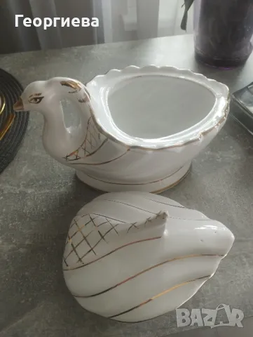 Продавам порцеланов лебед, снимка 2 - Декорация за дома - 50231446