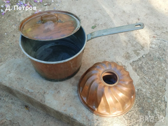 Стар меден тиган и медна форма за кекс, снимка 2 - Антикварни и старинни предмети - 42660844