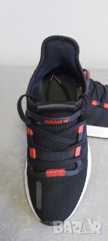 ADIDAS 39.1/3 номер оригинални без забележка , снимка 4 - Маратонки - 37238873