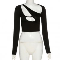 Асиметрична блуза с дълъг ръкав и метален елемент в сребрист цвят - размер M, снимка 1 - Блузи с дълъг ръкав и пуловери - 33270904