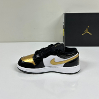 Nike Air Jordan 1 Gold, снимка 2 - Кецове - 44907685