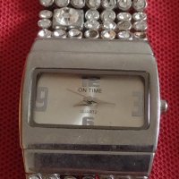 Модерен дизайн дамски часовник ON TIME QUARTZ с кристали много красив стилен дизайн 41758, снимка 3 - Дамски - 43786539
