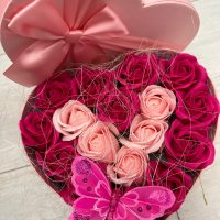 Кутия с ароматни рози, снимка 1 - Подаръци за жени - 43699404
