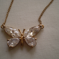  Колие Медальон пеперуда шлифован кристал, снимка 2 - Колиета, медальони, синджири - 36525363