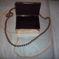 Кутия за бижута с два перлени гердана, снимка 4 - Бижутерийни комплекти - 39176070