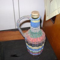 Малка плетена дамаджанка около 1л , снимка 1 - Антикварни и старинни предмети - 43755181