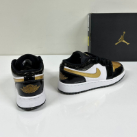 Nike Air Jordan 1 Gold, снимка 4 - Кецове - 44907685