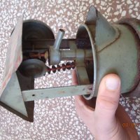 Ретро играчка метална – функциониращ кладенец от 30-те., снимка 8 - Образователни игри - 32386021