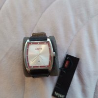 Часовник Levi's нови и дамски часовници , снимка 4 - Други - 43155417