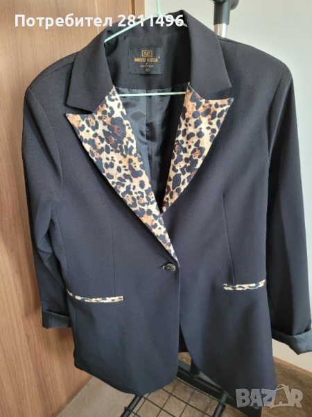Дамско черно сако/ блейзър с анималистичен принт, снимка 1