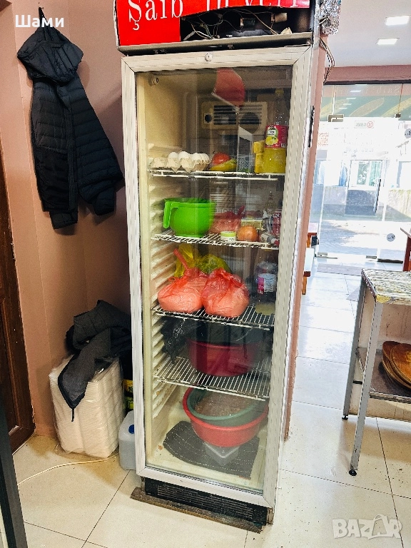 Хладилна витрина, снимка 1