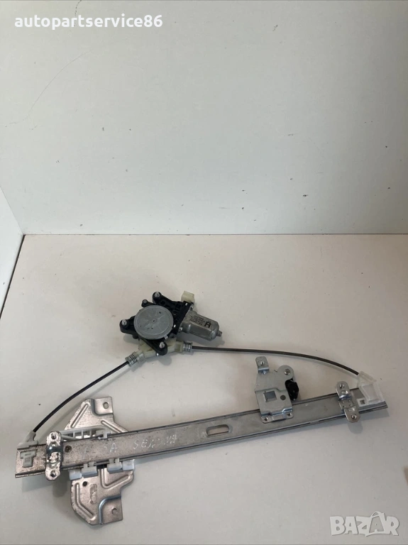 Регулатор на прозорец на задна дясна врата за KIA Carnival 2.9 CRDi (2006–2012) 82460-4D020, снимка 1