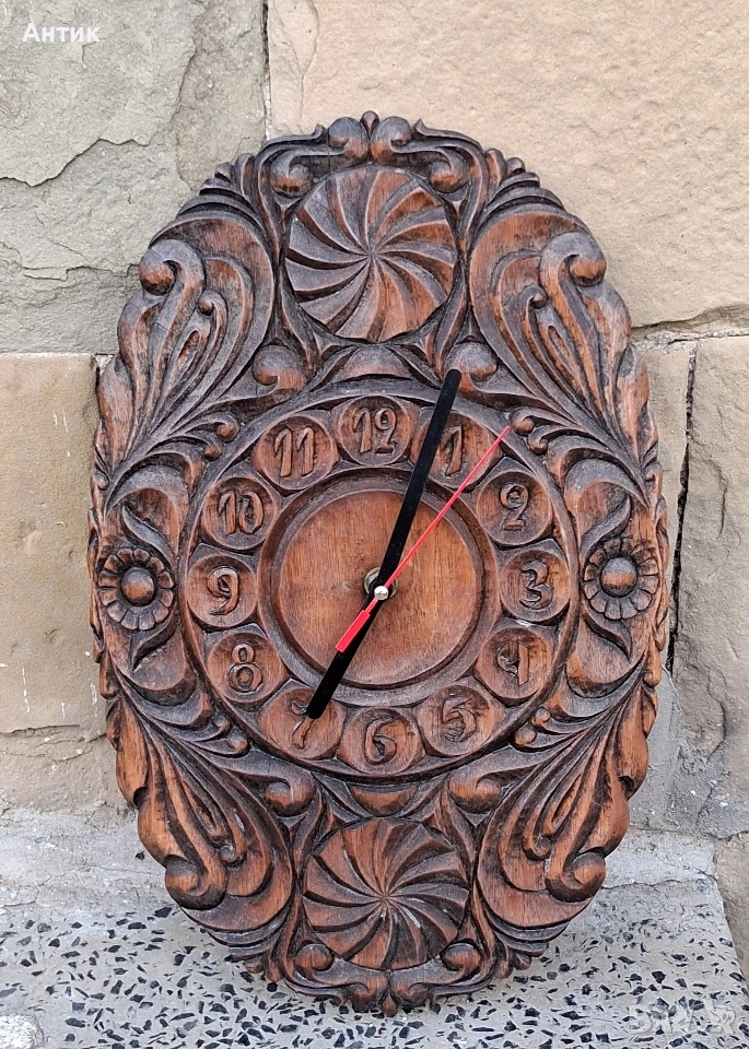 Много Красив Антикварен Стенен Часовник Дърворезба от Соца, снимка 1