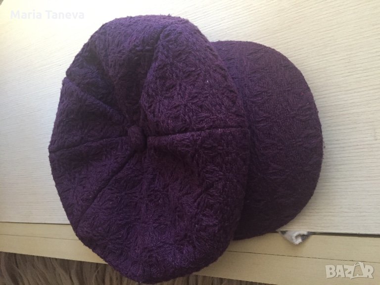 Дамска шапка, снимка 1