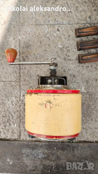 ретро мелачка , снимка 1