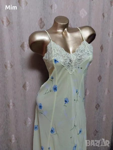 М Жълта дълга нощница на сини цветя , снимка 1