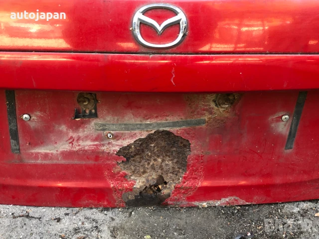 Заден капак Mazda 323 F Bj 1999г, снимка 2 - Части - 50573629