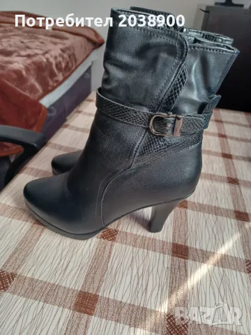 Дамски боти с ток