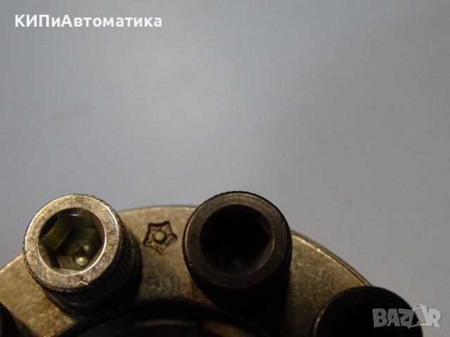 съединител притискащ Spannsatz Ringfeder 28RfN 7012 14Nm, снимка 5 - Резервни части за машини - 37523601