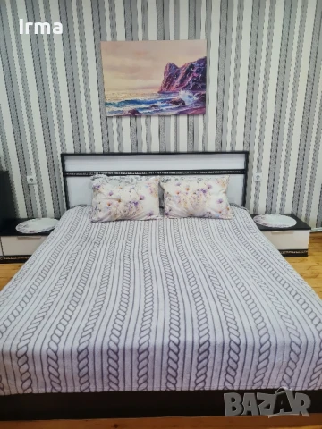 Спален комплект в черно и бяло , снимка 1