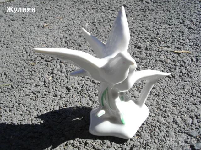 СТАР ПОРЦЕЛАН ПТИЦИ БЕЛИ ГЪЛЪБИ, снимка 2 - Антикварни и старинни предмети - 47643960