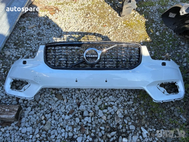 Предна броня с решетка Volvo XC40. Волво ХС 40. 17-23г. Оригинална. 