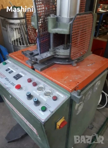 Едноглава залепваща машина WEGOMA-Германия за дограма, снимка 3 - Други машини и части - 50631541