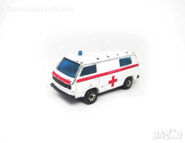 Метална количка Matchbox Volkswagen Transporter 1:62 Линейка