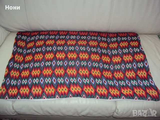 Старинна престилка кафьор и везана калъфка за възглавница!