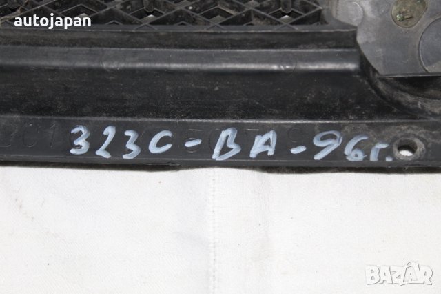 Предна решетка с емблема Мазда 323ц ба 96г Mazda 323c ba 1996, снимка 2 - Части - 43313229