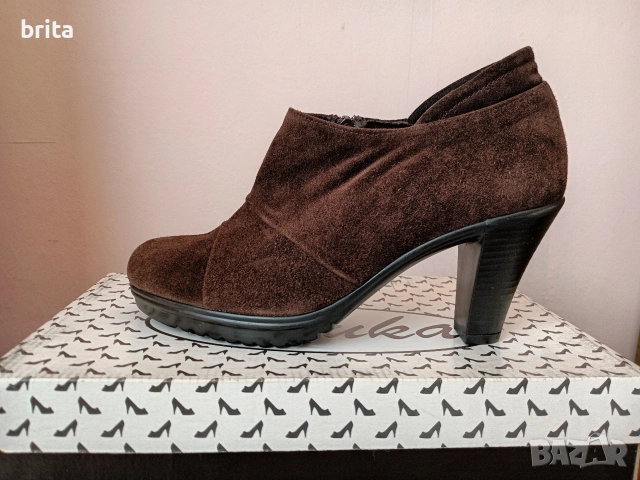 Кафяви Боти Ест Велур