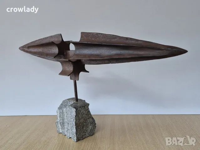 Яне Гаджев Сечение 2024 година модерна стилна и с излъчване творба, снимка 3 - Декорация за дома - 49411202